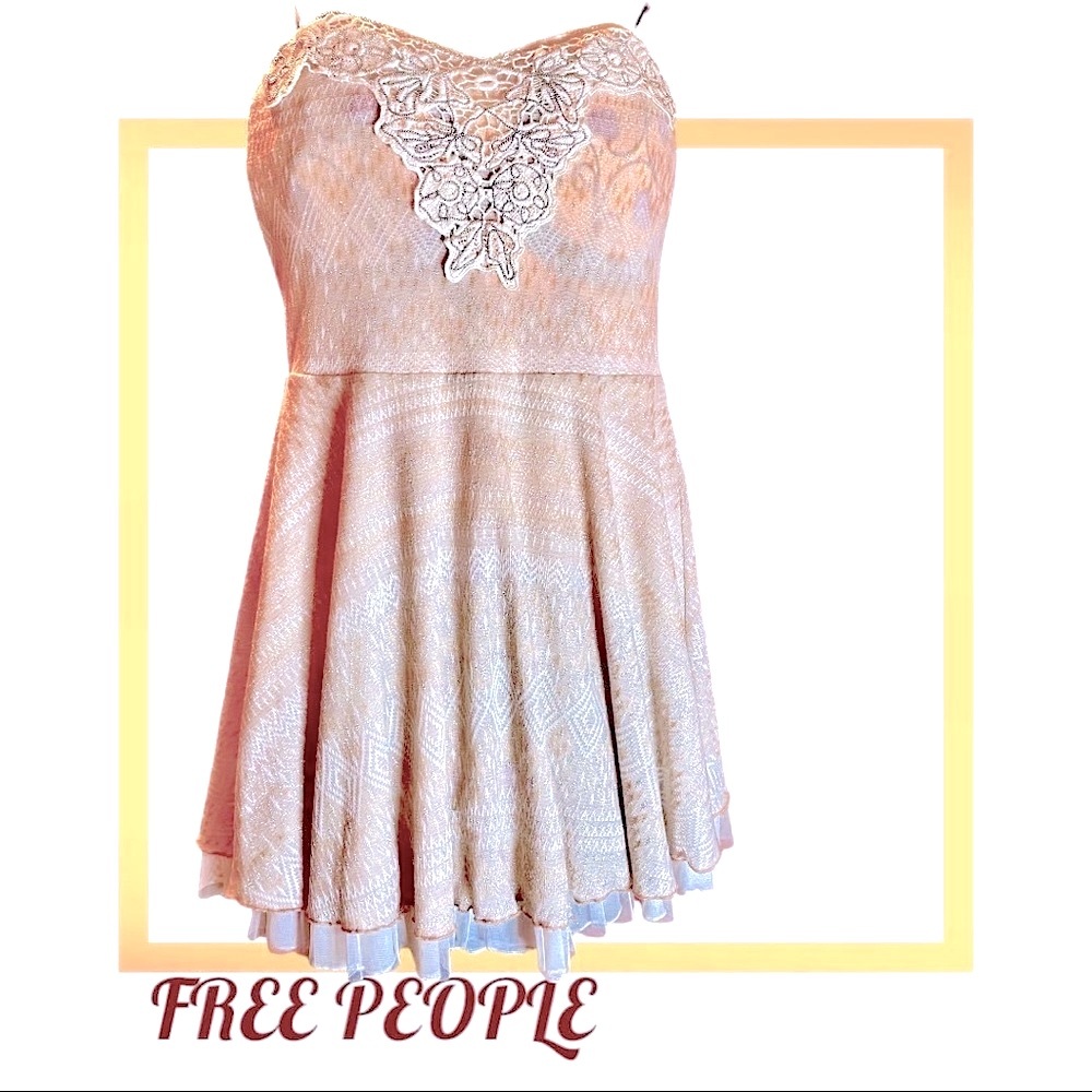 FREE PEOPLE BRAND SIZE LARGE STRAPLESS BOHO CHIC Mini Dress. Strands of color